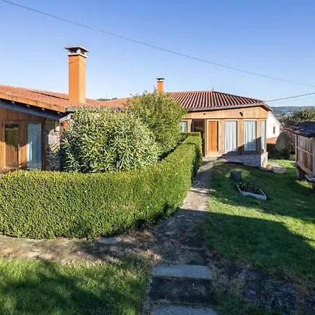 Casa Souto De Abajo Adaptada * Santiso